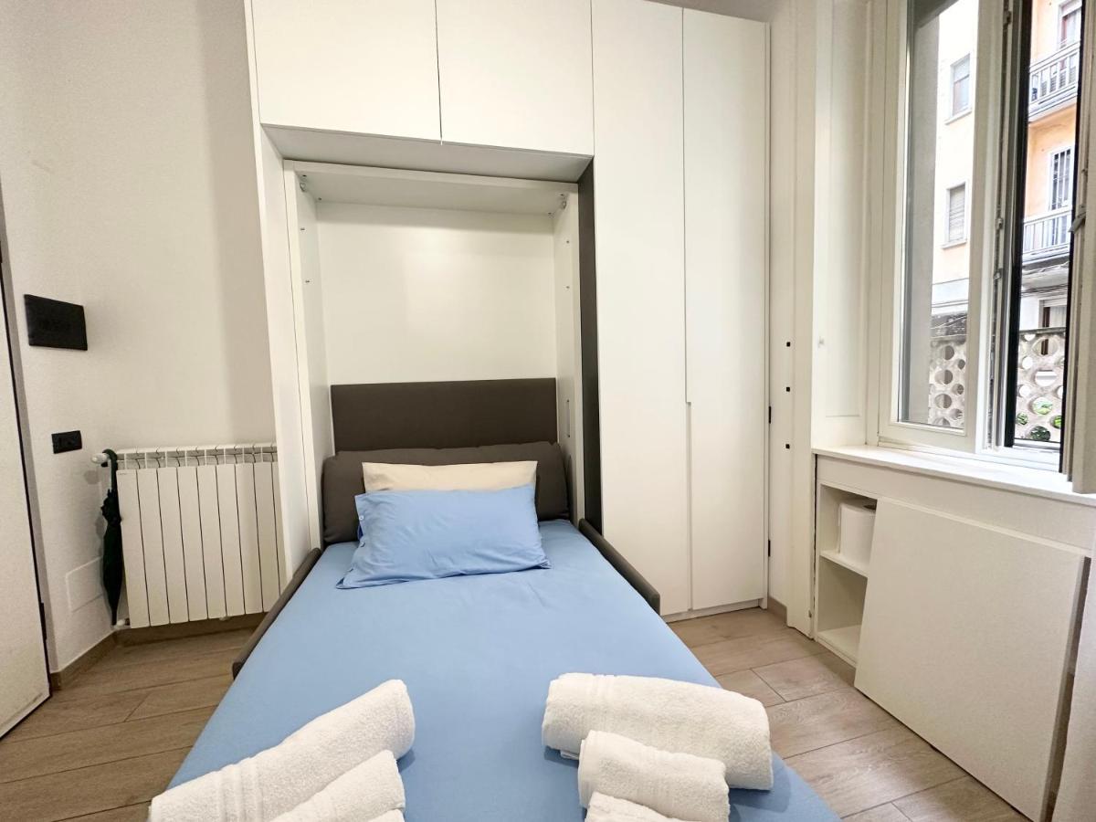 Small House Near The Station Milan Bagian luar foto